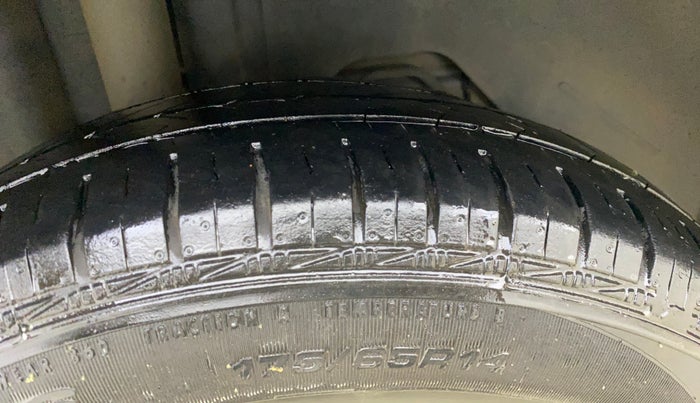 2018 Ford New Figo TREND 1.2 PETROL, Petrol, Manual, 95,917 km, Right Rear Tyre Tread