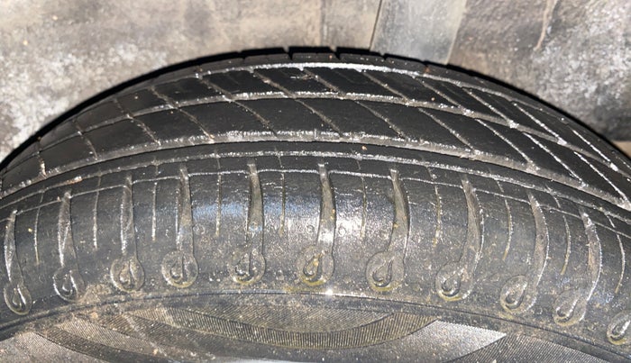 2020 Renault Kwid RXL, Petrol, Manual, 51,575 km, Left Rear Tyre Tread