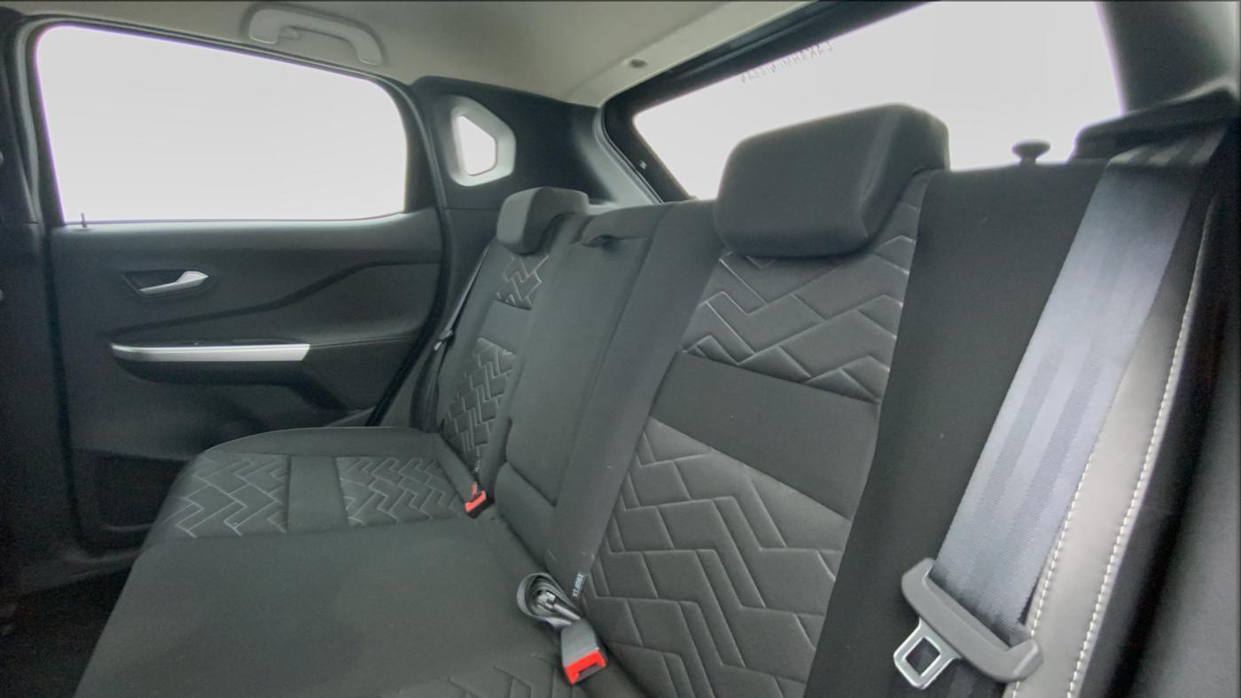 2021 Nissan MAGNITE XV PRIMIUM MT, Petrol, Manual, 8,345 km, Right Side Rear Door Cabin