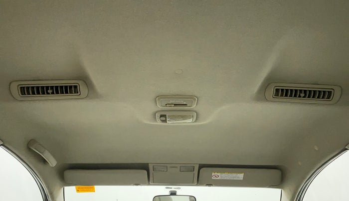 2013 Toyota Innova 2.5 VX 7 STR BS IV, Diesel, Manual, 1,02,551 km, Rear Ac