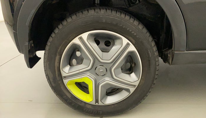 2018 Tata NEXON KRAZ MT PETROL, Petrol, Manual, 33,069 km, Right Rear Wheel