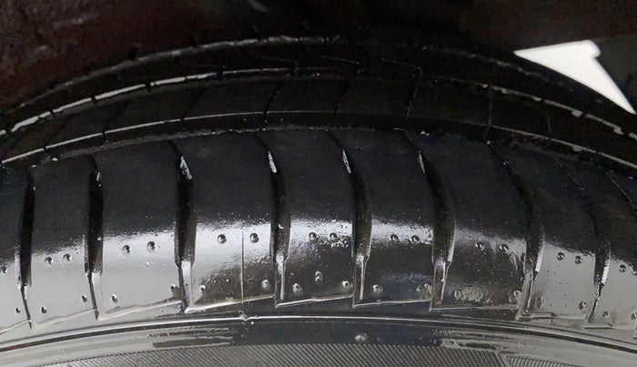 2019 Hyundai NEW SANTRO SPORTZ 1.1, Petrol, Manual, 7,737 km, Left Front Tyre Tread