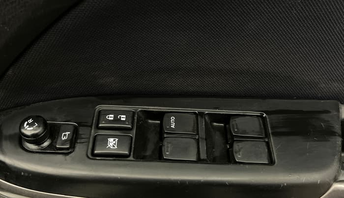 2020 Maruti Baleno DELTA PETROL 1.2, Petrol, Manual, 49,654 km, Driver Side Door Panels Control
