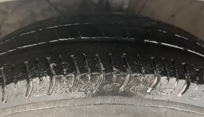 2020 Maruti Baleno DELTA PETROL 1.2, Petrol, Manual, 49,654 km, Left Front Tyre Tread