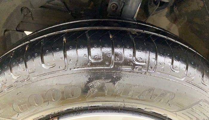 2019 Maruti Swift VXI AMT, Petrol, Automatic, 50,462 km, Left Front Tyre Tread