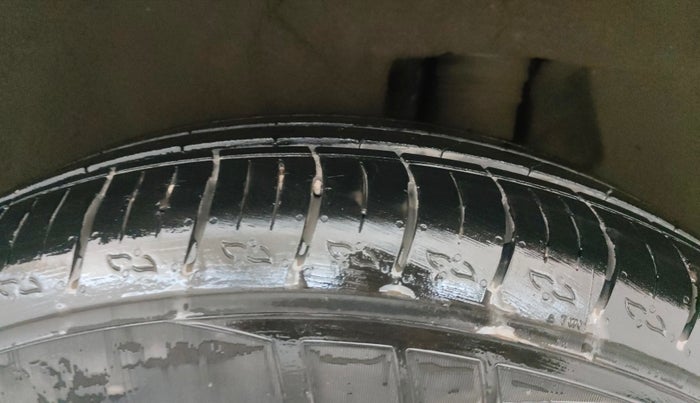 2023 Mahindra XUV700 AX 5 P MT 7 STR, Petrol, Manual, 13,935 km, Left Rear Tyre Tread