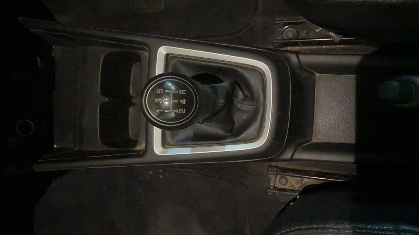 2022 Maruti Swift LXI, CNG, Manual, 91,300 km, Gear Lever