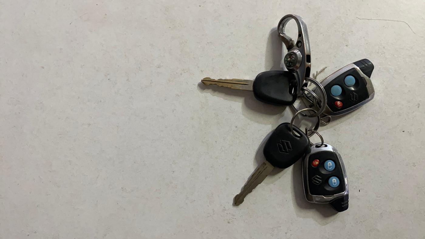 2022 Maruti Swift LXI, CNG, Manual, 91,300 km, Key Close Up