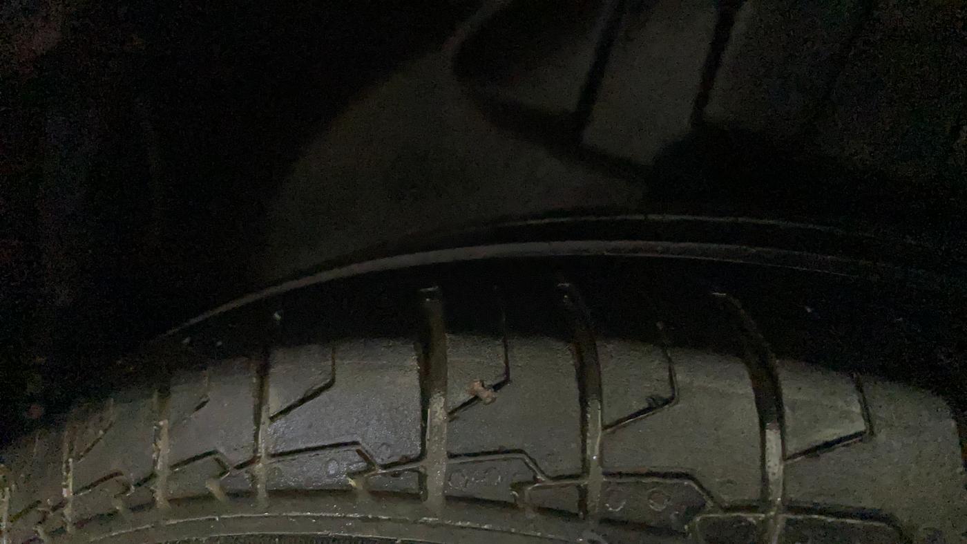 2022 Maruti Swift LXI, CNG, Manual, 91,300 km, Left Rear Tyre Tread