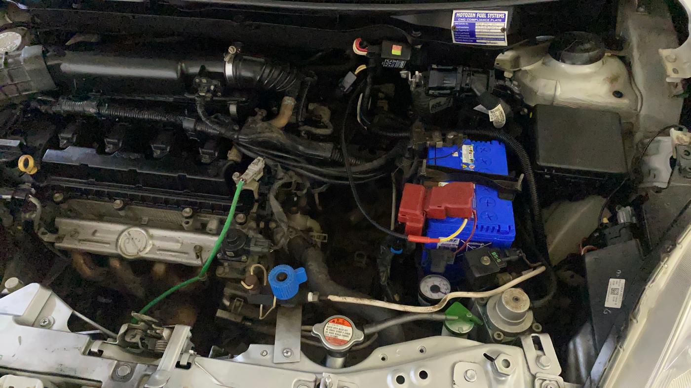 2022 Maruti Swift LXI, CNG, Manual, 91,300 km, Engine View - Left