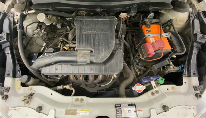 2017 Maruti Swift VXI, CNG, Manual, 57,454 km, Open Bonet