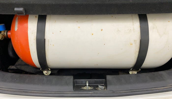 2017 Maruti Swift VXI, CNG, Manual, 57,454 km, Boot Inside