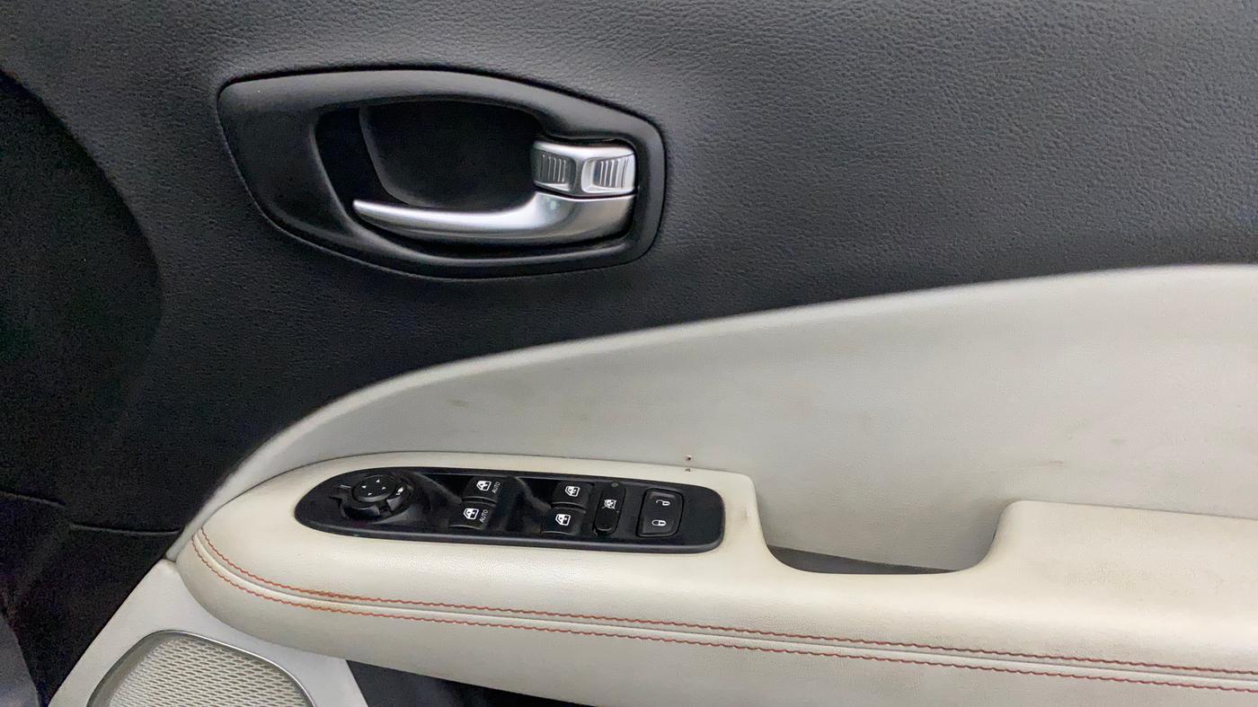2019 Jeep Compass LIMITED 1.4 PETROL AT, Petrol, Automatic, 64,924 km, Driver Side Door Panels Control