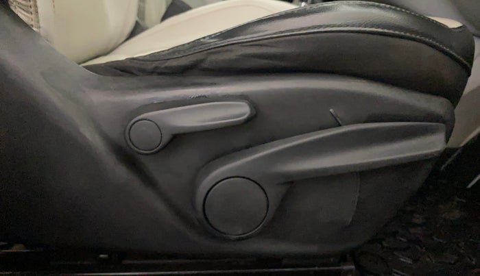 2019 Jeep Compass LIMITED 1.4 PETROL AT, Petrol, Automatic, 64,924 km, Driver Side Adjustment Panel