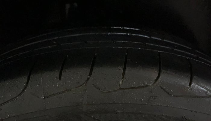 2022 Hyundai Creta EX 1.5 PETROL, Petrol, Manual, 73,388 km, Right Rear Tyre Tread