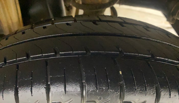 2014 Maruti Alto 800 LXI, Petrol, Manual, 55,392 km, Left Rear Tyre Tread