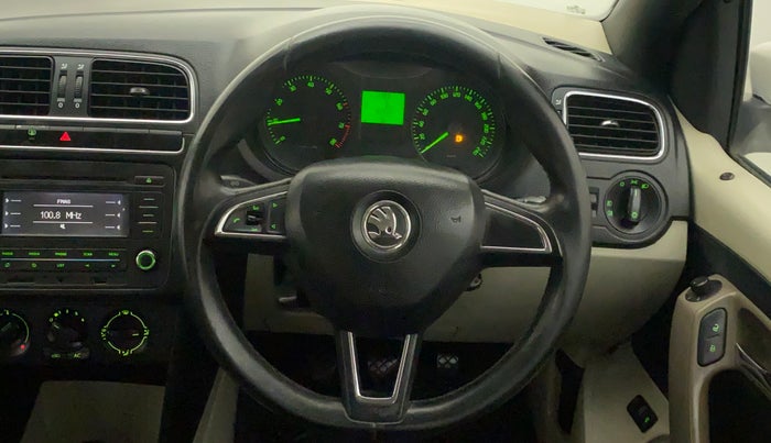 2013 Skoda Rapid AMBITION 1.6 MPI MT PLUS, Petrol, Manual, 82,602 km, Steering Wheel Close Up