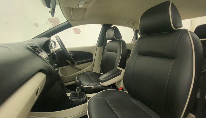 2013 Skoda Rapid AMBITION 1.6 MPI MT PLUS, Petrol, Manual, 82,602 km, Right Side Front Door Cabin