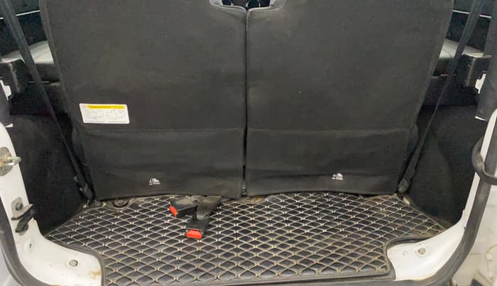 2023 Mahindra Thar LX P 2WD AT HT, Petrol, Automatic, 31,585 km, Boot Inside