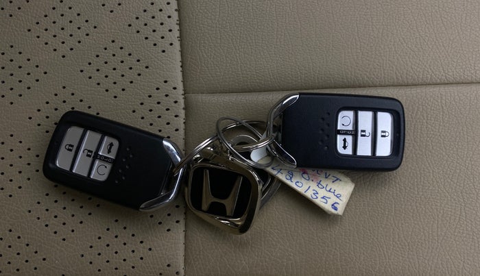 2023 Honda City 1.5L I-VTE V CVT, Petrol, Automatic, 14,294 km, Key Close Up