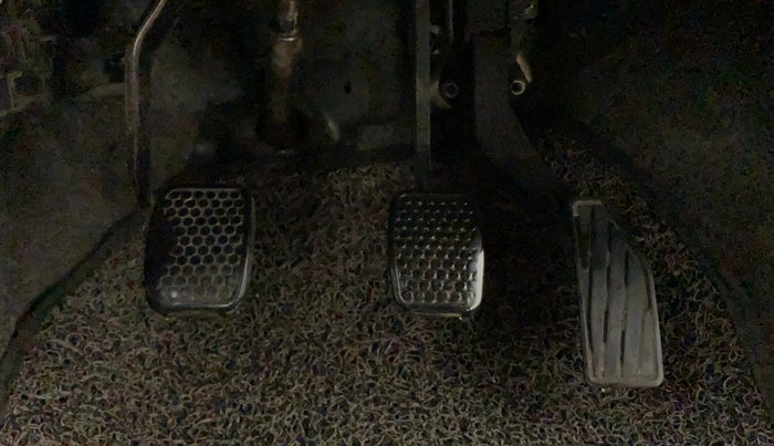 2018 Maruti Alto 800 LXI, Petrol, Manual, 39,074 km, Pedals