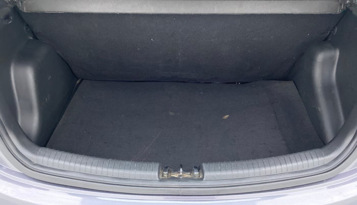 2018 Hyundai Grand i10 MAGNA 1.2 KAPPA VTVT, Petrol, Manual, 56,153 km, Boot Inside