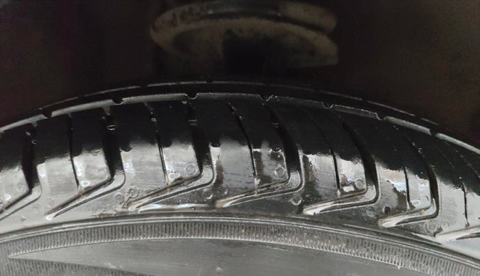 2013 Hyundai i10 ERA 1.1, Petrol, Manual, 46,602 km, Right Front Tyre Tread