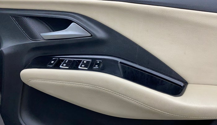 2023 MG HECTOR SMART PRO 2.0 TURBO DIESEL, Diesel, Manual, 75,335 km, Driver Side Door Panels Control