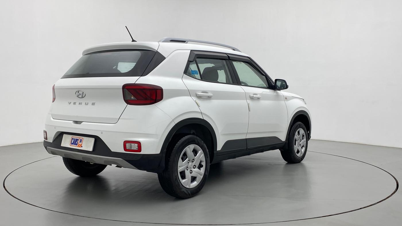 2022 Hyundai VENUE S 1.2, Petrol, Manual, 10,380 km, Right Back Diagonal