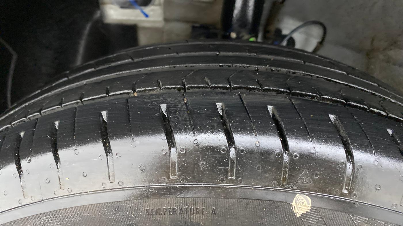 2022 Hyundai VENUE S 1.2, Petrol, Manual, 10,380 km, Left Front Tyre Tread