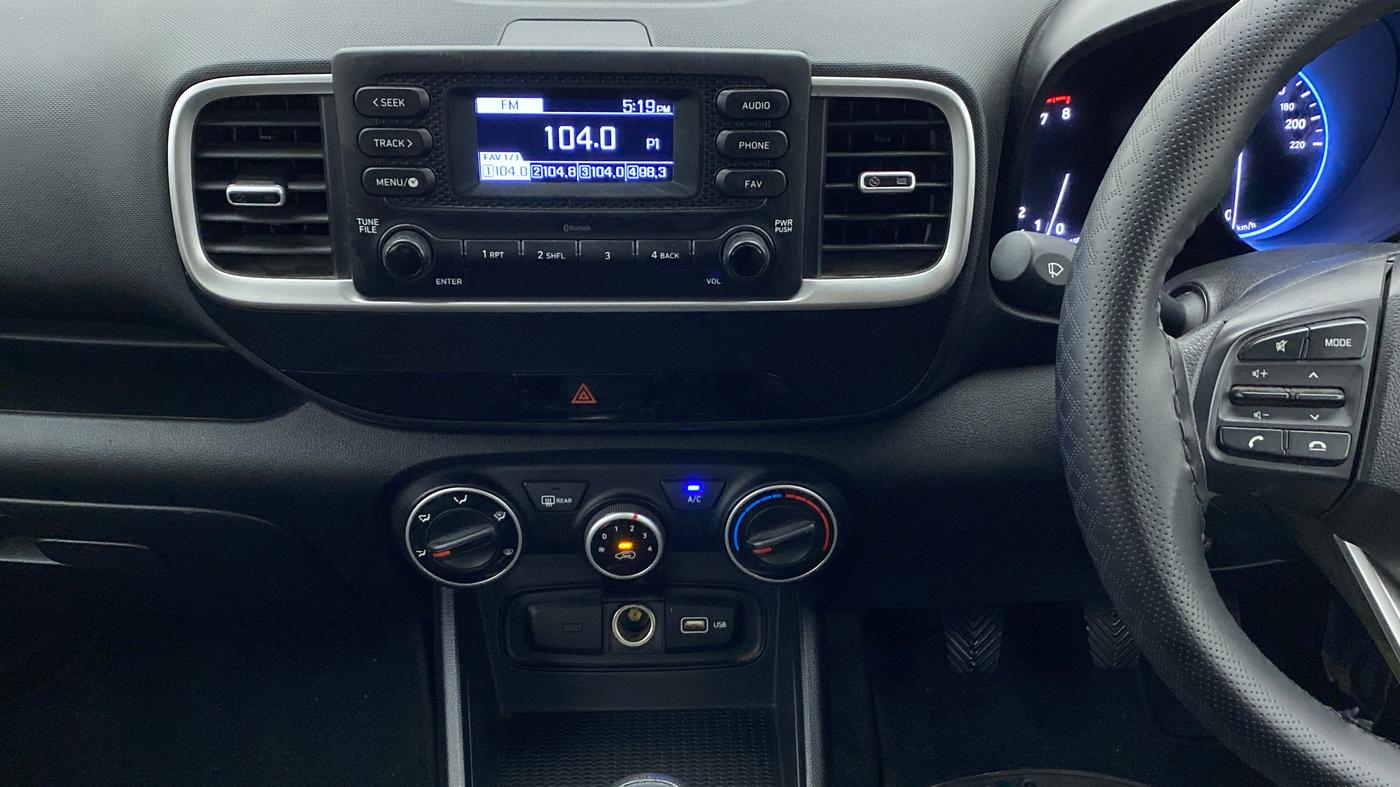 2022 Hyundai VENUE S 1.2, Petrol, Manual, 10,380 km, Air Conditioner