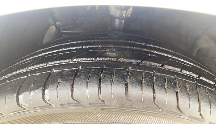 2020 Hyundai NEW I20 ASTA 1.2 AT, Petrol, Automatic, 45,802 km, Left Front Tyre Tread