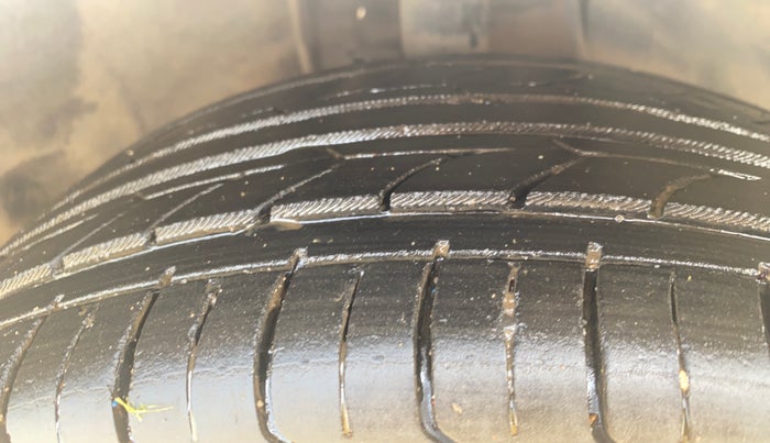 2020 Hyundai NEW I20 ASTA 1.2 AT, Petrol, Automatic, 45,802 km, Right Front Tyre Tread