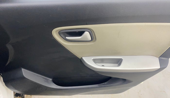 2014 Maruti Alto K10 VXI, Petrol, Manual, 70,639 km, Driver Side Door Panels Control
