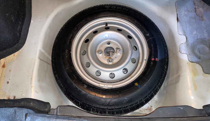 2016 Maruti Swift Dzire LXI (O), Petrol, Manual, 17,567 km, Spare Tyre