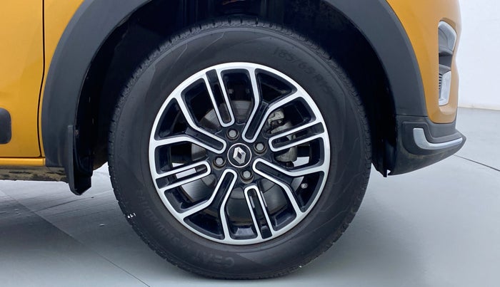 2020 Renault TRIBER RXZ AT, Petrol, Automatic, 5,948 km, Right Front Wheel