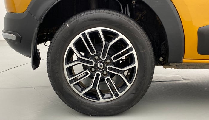 2020 Renault TRIBER RXZ AT, Petrol, Automatic, 5,948 km, Right Rear Wheel