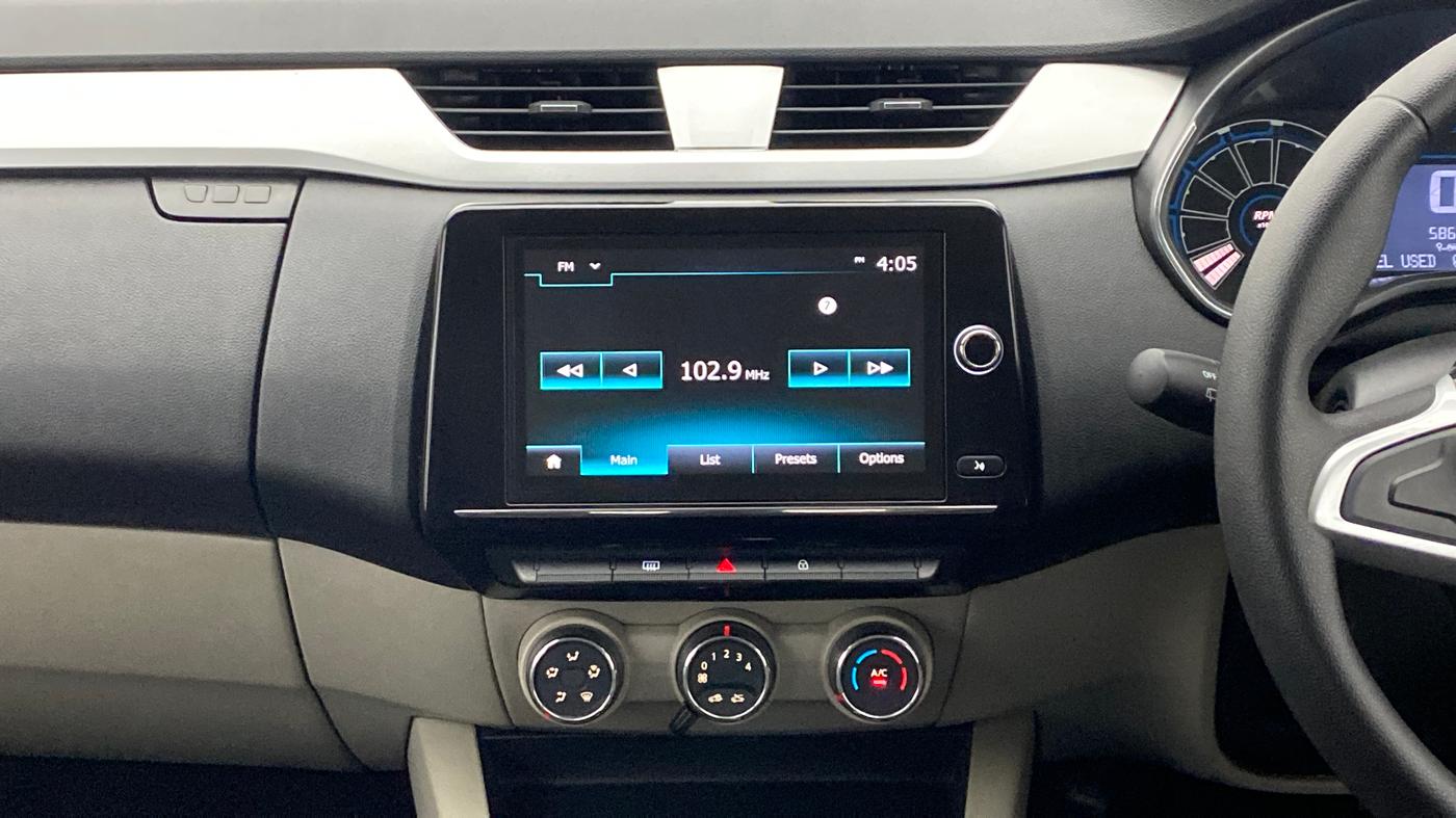 2020 Renault TRIBER RXZ AT, Petrol, Automatic, 5,948 km, Air Conditioner