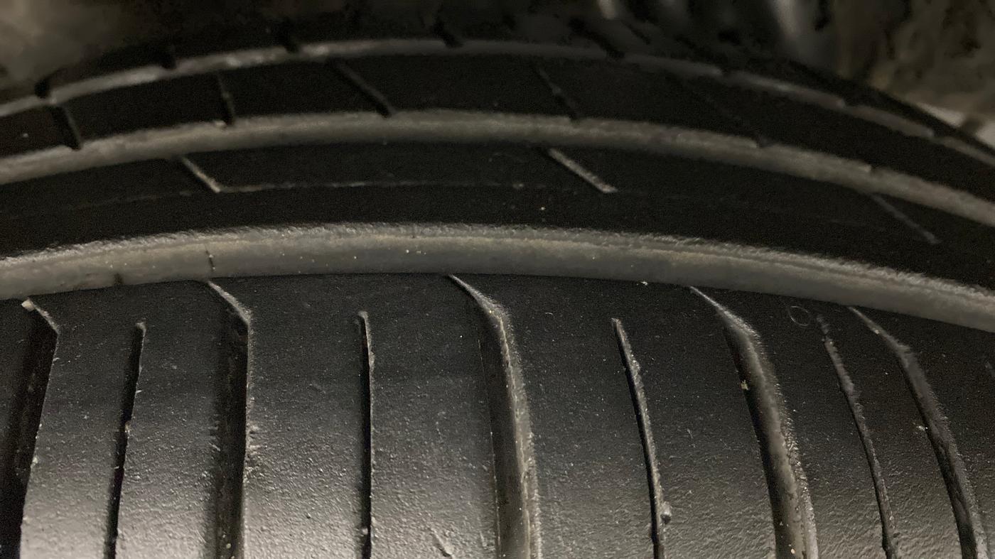 2020 Renault TRIBER RXZ AT, Petrol, Automatic, 5,948 km, Right Rear Tyre Tread