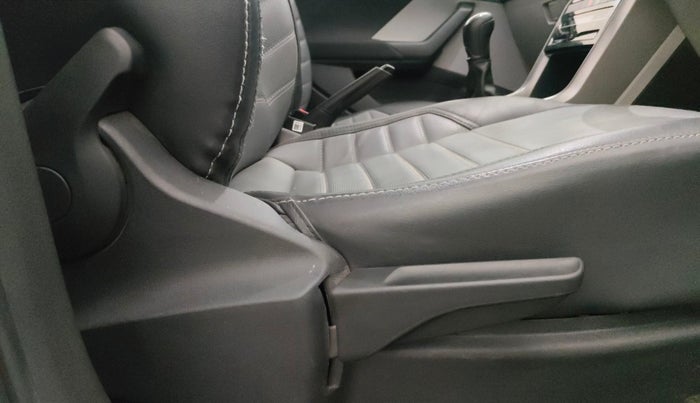 2024 Skoda KUSHAQ AMBITION 1.0L TSI MT, Petrol, Manual, 41,005 km, Driver Side Adjustment Panel