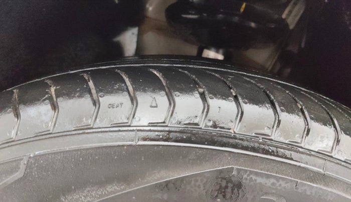 2024 Skoda KUSHAQ AMBITION 1.0L TSI MT, Petrol, Manual, 41,005 km, Left Front Tyre Tread