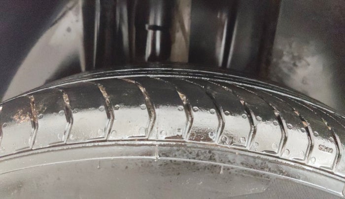 2024 Skoda KUSHAQ AMBITION 1.0L TSI MT, Petrol, Manual, 41,005 km, Right Rear Tyre Tread