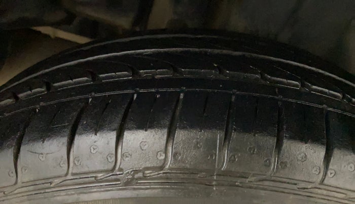 2015 Maruti Ciaz VXI+, Petrol, Manual, 78,414 km, Right Rear Tyre Tread