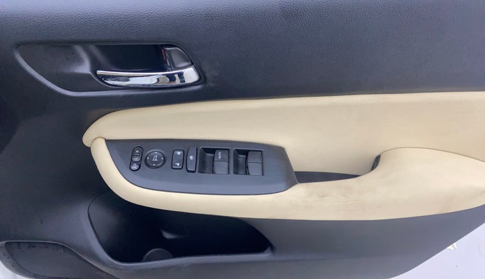 2021 Honda City 1.5L I-VTEC VX, Petrol, Manual, 38,168 km, Driver Side Door Panels Control