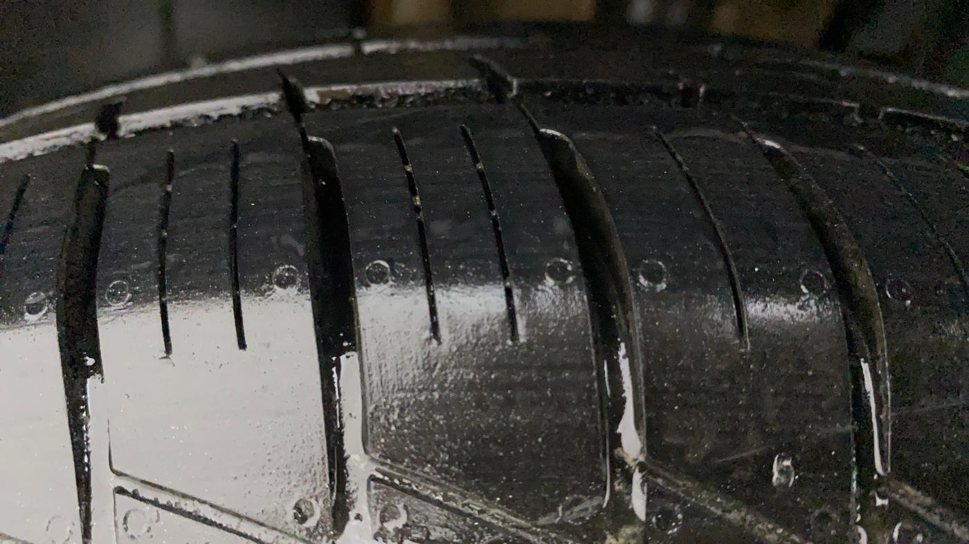 2019 Renault TRIBER RXT, Petrol, Manual, 25,013 km, Left Front Tyre Tread