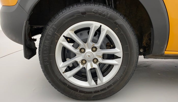 2019 Renault TRIBER RXT, Petrol, Manual, 25,013 km, Right Rear Wheel