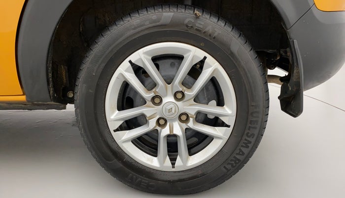 2019 Renault TRIBER RXT, Petrol, Manual, 25,013 km, Left Rear Wheel