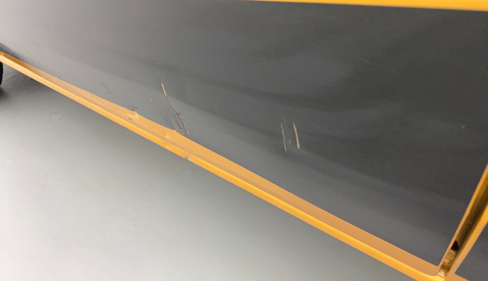 2019 Renault TRIBER RXT, Petrol, Manual, 25,013 km, Front passenger door - Slightly dented