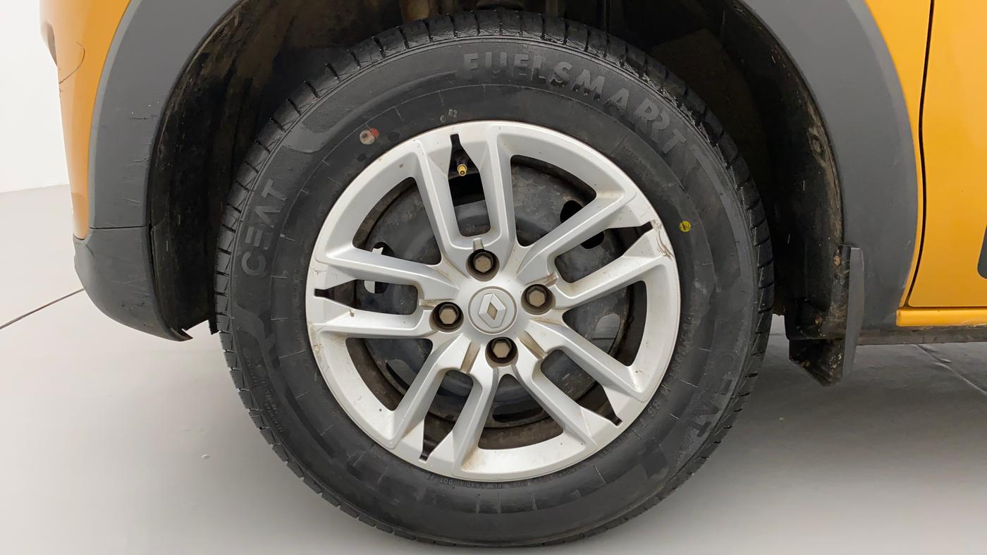 2019 Renault TRIBER RXT, Petrol, Manual, 25,013 km, Left Front Wheel