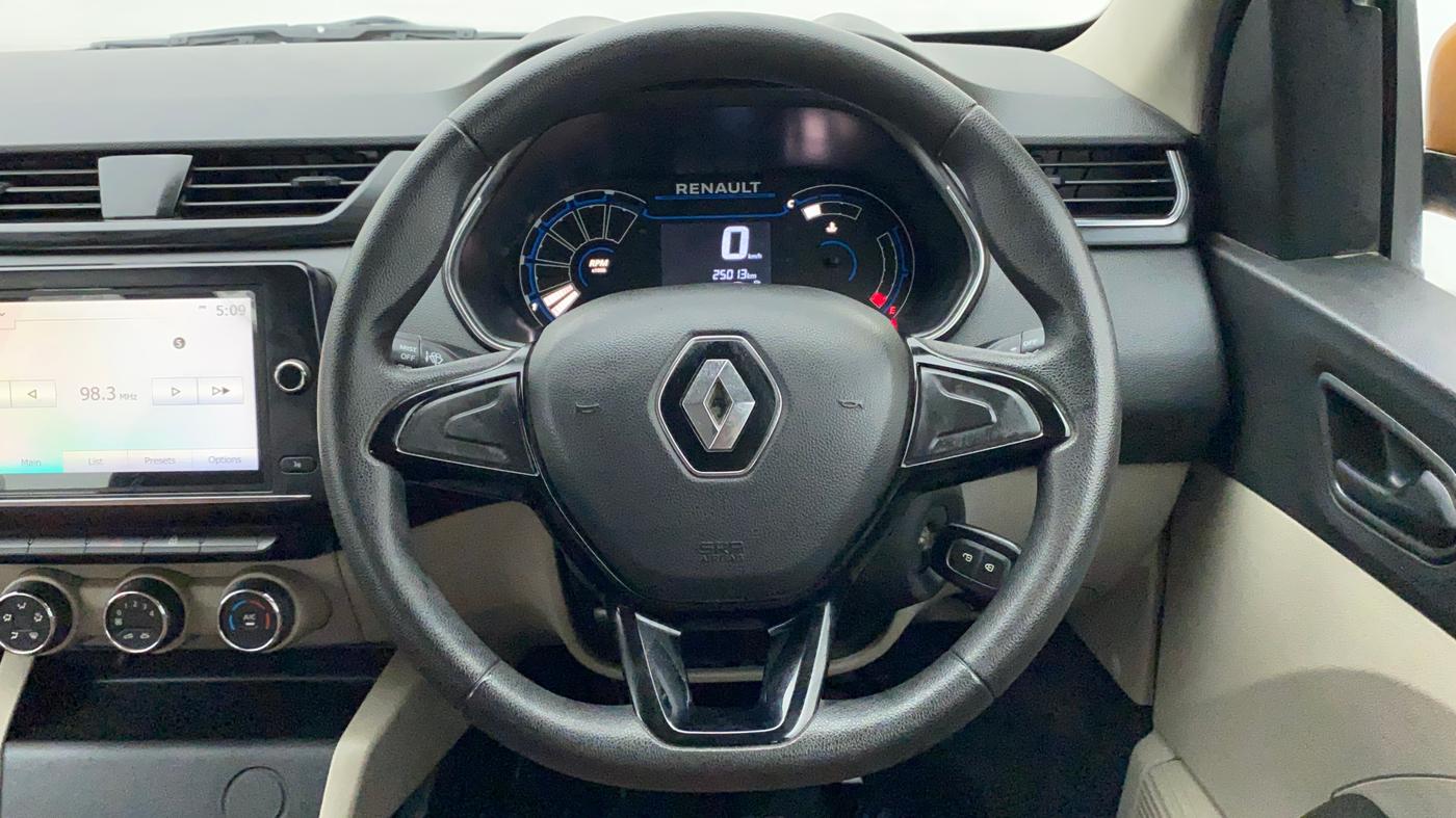 2019 Renault TRIBER RXT, Petrol, Manual, 25,013 km, Steering Wheel Close Up
